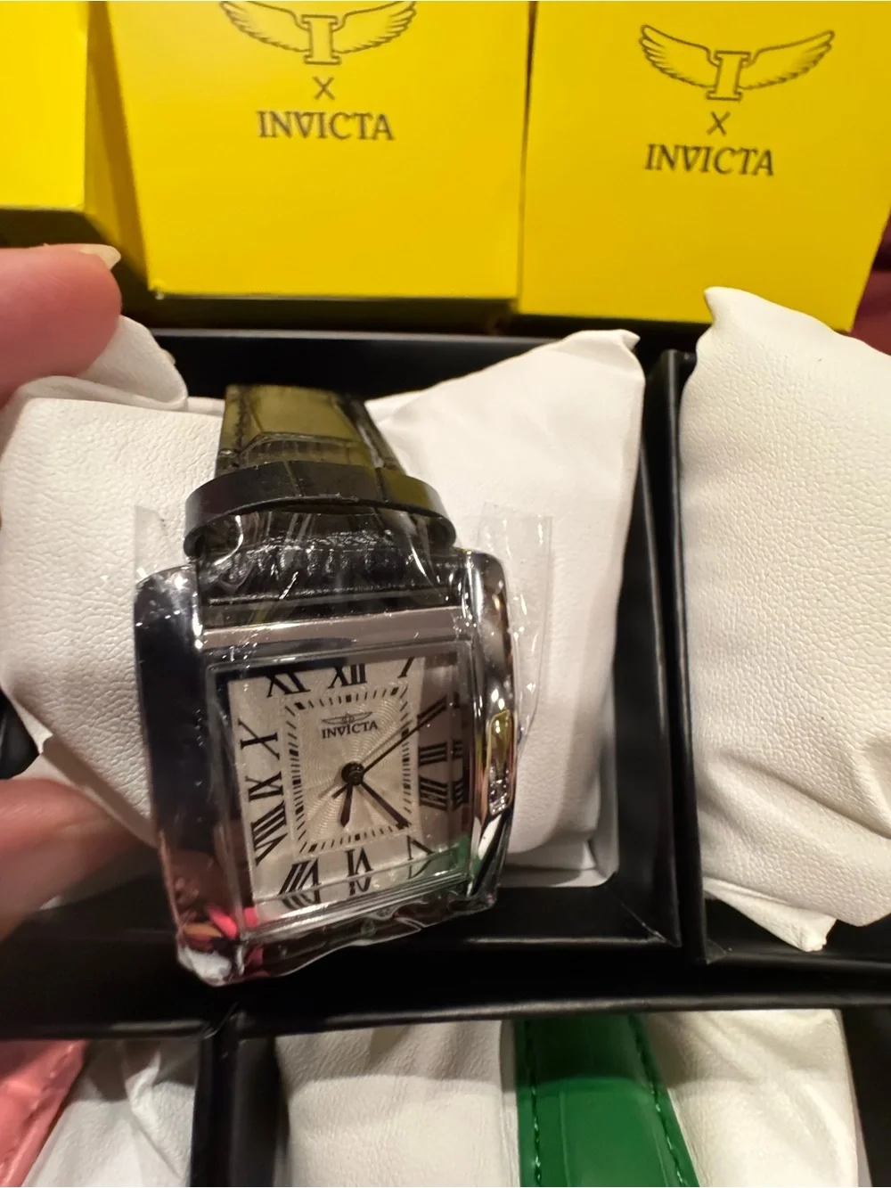 Invicta Women's Leather-Strap Dress Watch Bundle